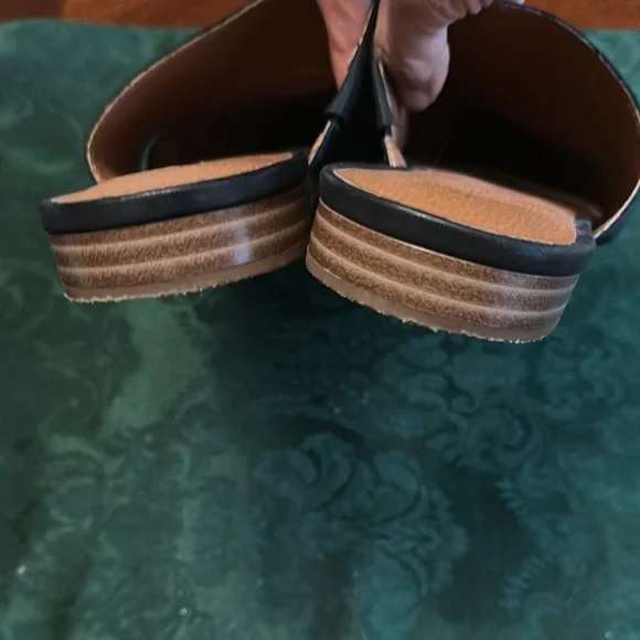 Lucky Brand Black Women's Mules Sz 8.5 to 9M - Picture 2 of 8